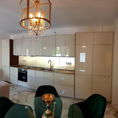 Jacuzzi Deluxe * Σκάλα Σωτήρος