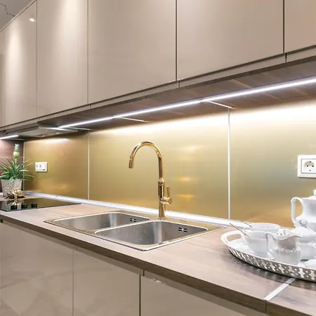 Jacuzzi Deluxe Vilă *