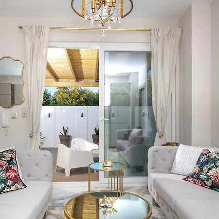 Jacuzzi Deluxe Vilă *