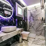 Jacuzzi Deluxe Villa Szkála Szotírosz