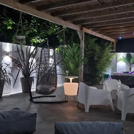 Vila Jacuzzi Deluxe Skala Sotiros