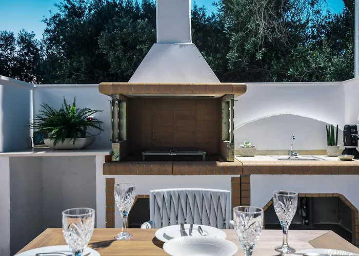 Jacuzzi Deluxe Villa *